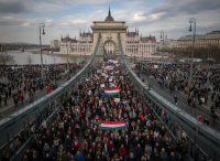 Orban-Anhänger demonstrieren gegen angebliche EU-Einmischung: Zehntausende in Budapest